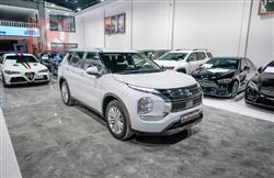 ميتسوبيشي اوتلاندر